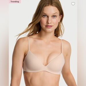Body By Victoria Lightly Lined Plunge Demi Bra, Sz. 32A Marzipan